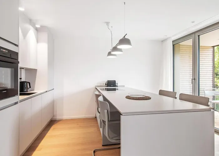 2 Bedroom Lovely In Appartement